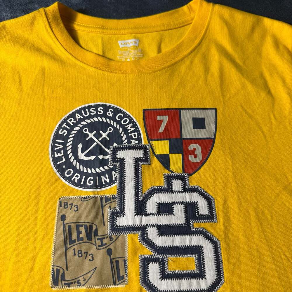 Levi's Boys Sailing Patch Detail Crew Neck T-Shirt Yellow Size XL